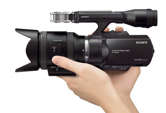 Hand1_NEX-VG30E-580x397