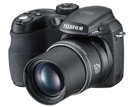 Fujifilm FinePix S1000fd 2 thumb 450x369