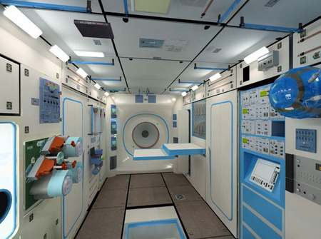 Space Station Race 2 thumb 450x335