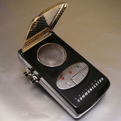 10 Gadgets we wish were real instead of reel star trek communicator2