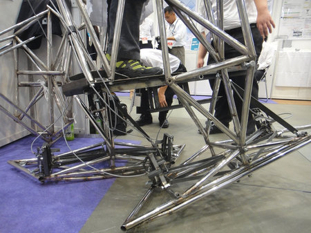 Bipedal-human-powered-robot-6.jpg