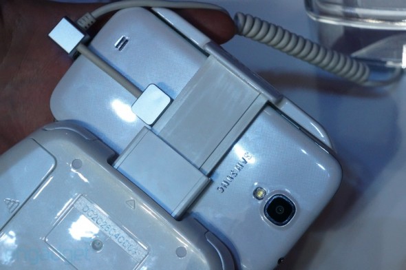 samsung-prototype-wireless-game-pad-4